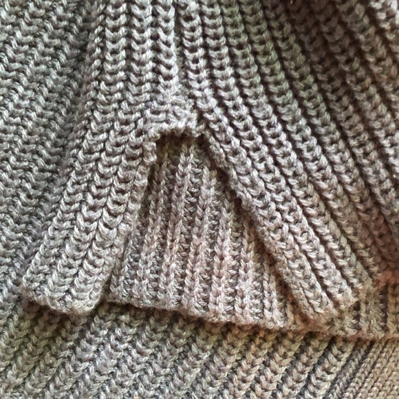 Cold shoulder slouchy cardigan - Picture 6 of 6